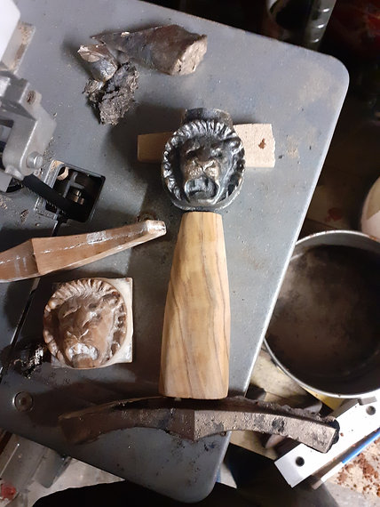 定制武装剑（教堂圣经展示）