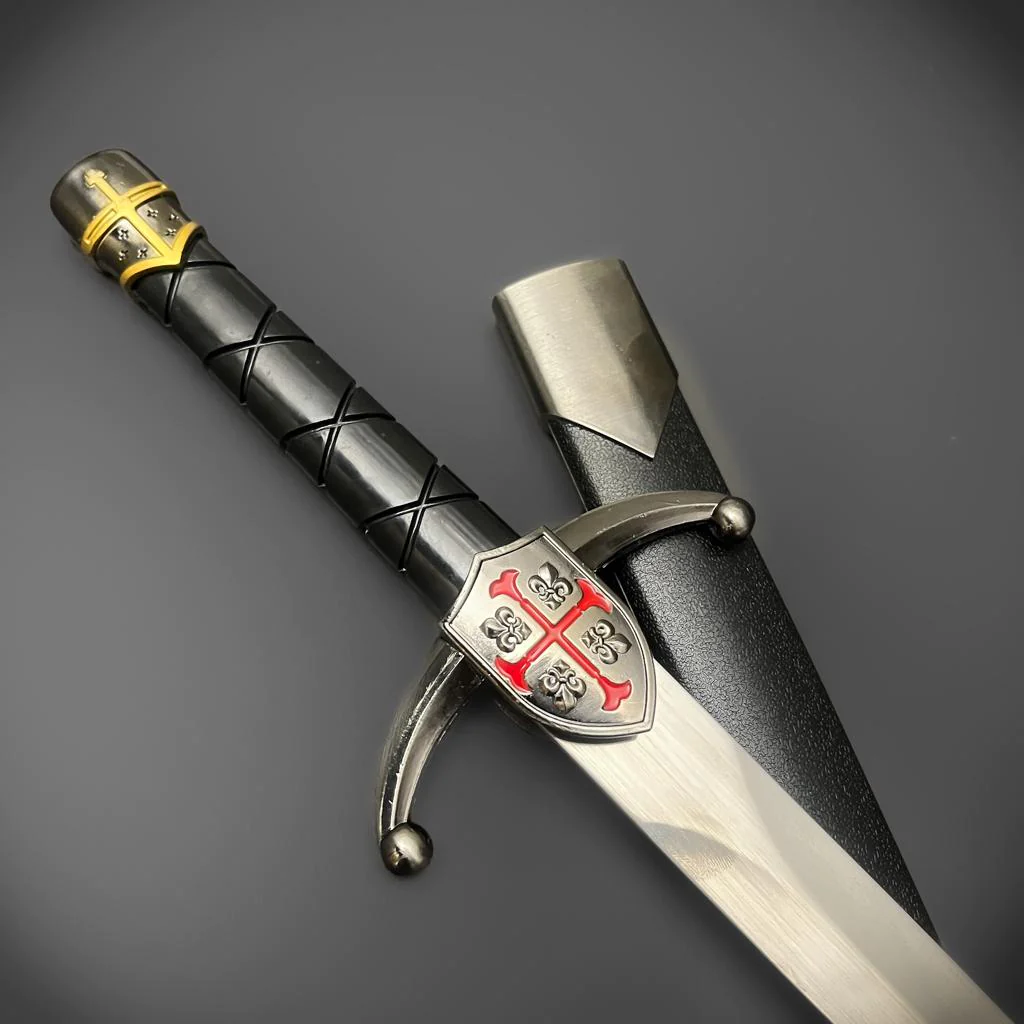 大盔十字军匕首 - gallery-04.png