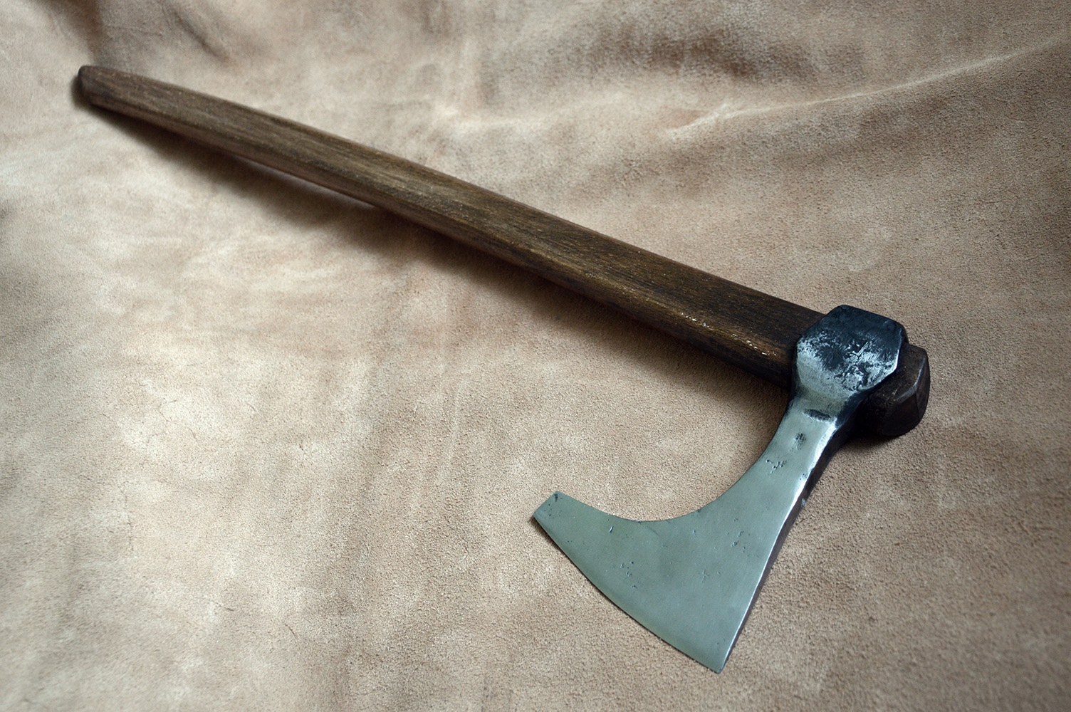 莱德尼卡湖小斧10世纪 - gallery-02.jpg