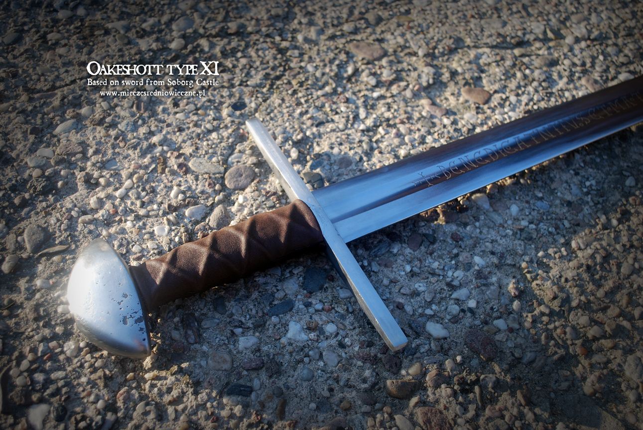 瑟堡城堡剑复刻 - gallery-02.jpg