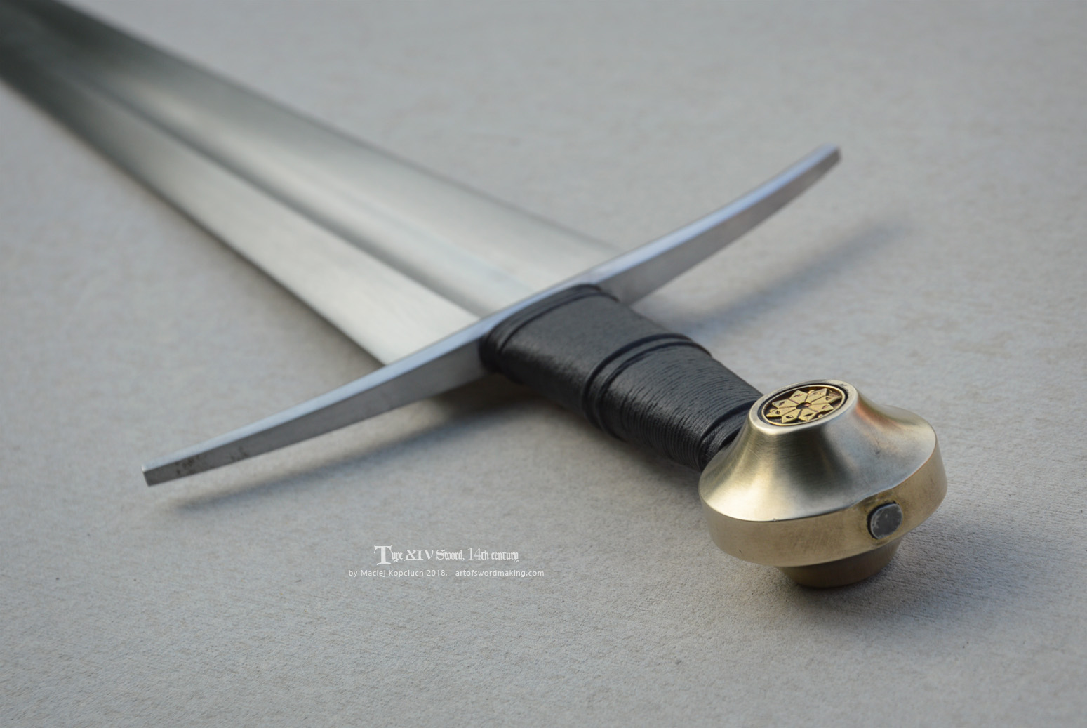 14世纪晚期XIV型剑 - gallery-05.jpg