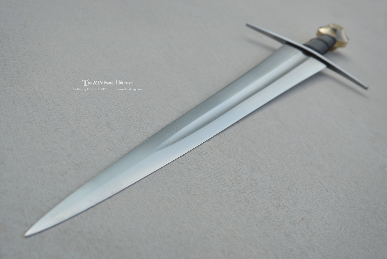 14世纪晚期XIV型剑 - gallery-06.jpg