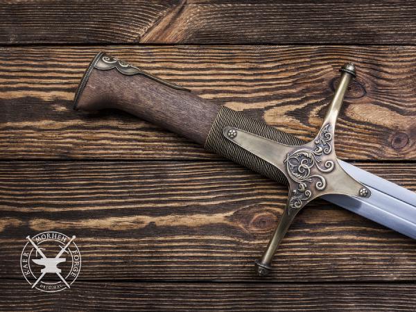 猎魔人鸢尾花（冯·埃弗瑞克家族军刀）