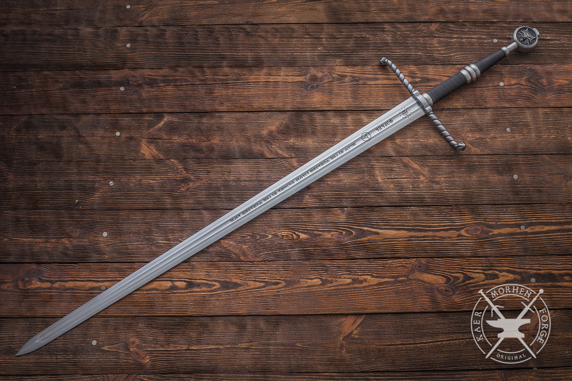 猎魔人大师级狼学派钢剑